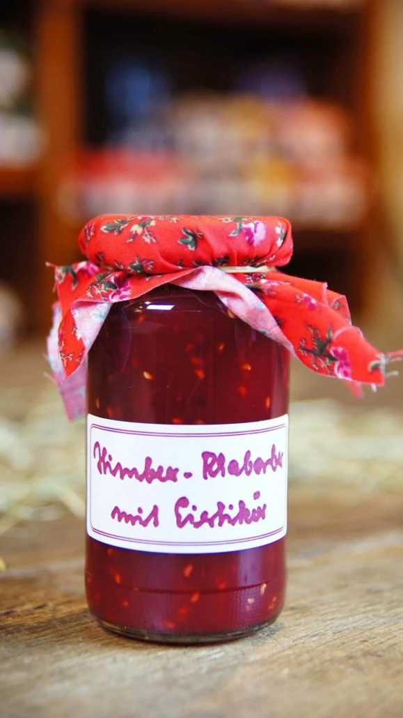 Himbeer –Rhabarber mit Eierlikör